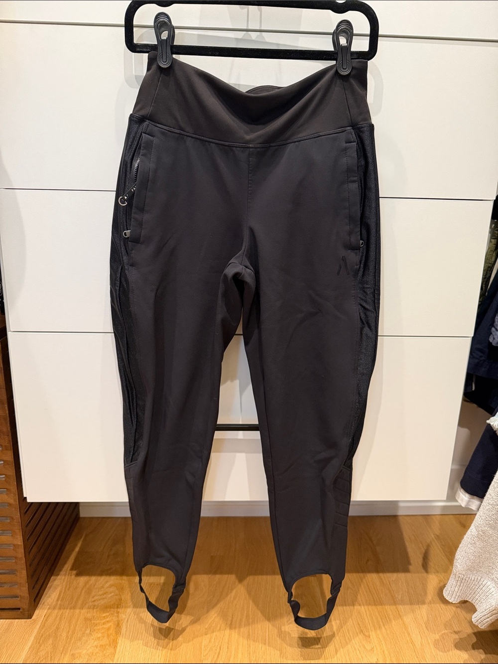 Athleta Black Men's Stirrup Performance Joggers